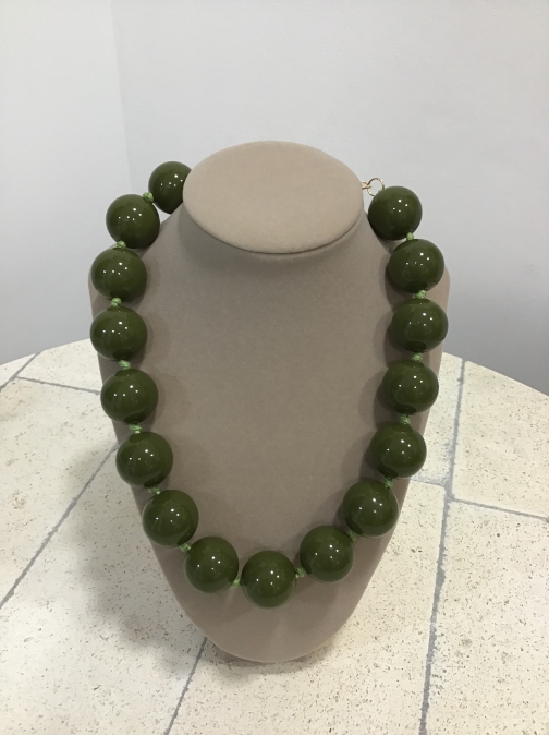 Gargantilla Bolas Resina Verde